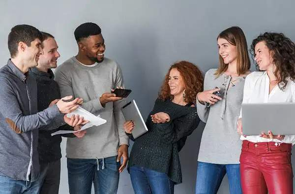 How to Leverage VocalPanda Feed to Build a  Network that Gets You Hired Faster  