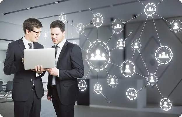 Connect, Follow, Engage: Developing 
Professional Relationships on VocalPanda 